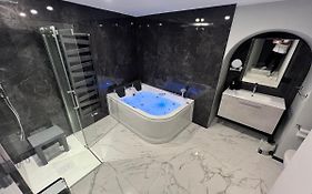 Le Porte luxury apartment